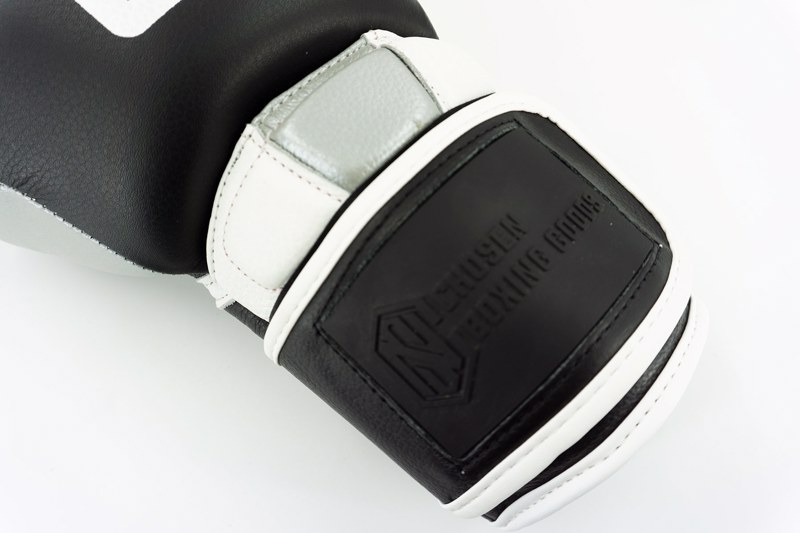 Chosen Supergel Premium Boxing Gloves-black/white